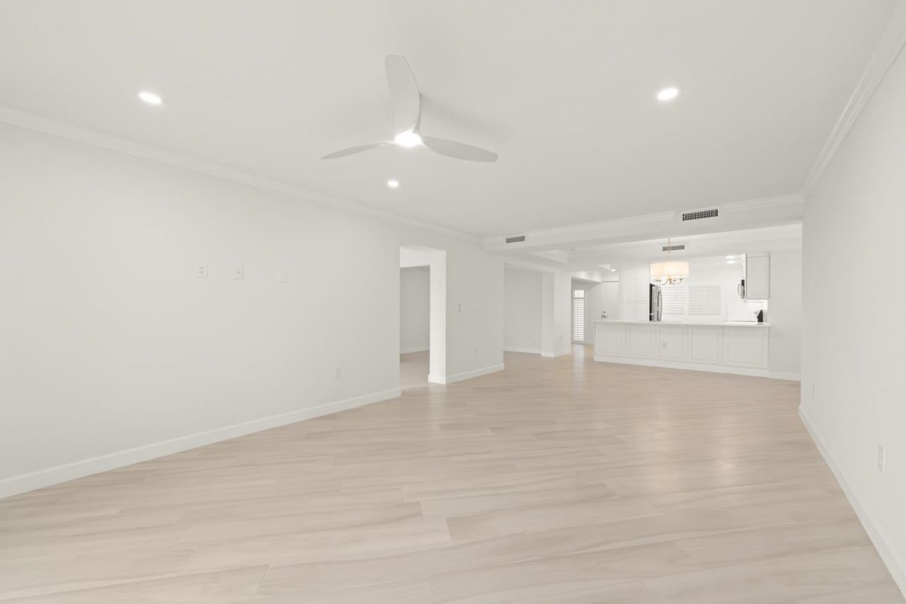 200 Periwinkle Way, Unit 111, Sanibel, FL 33957 Photo