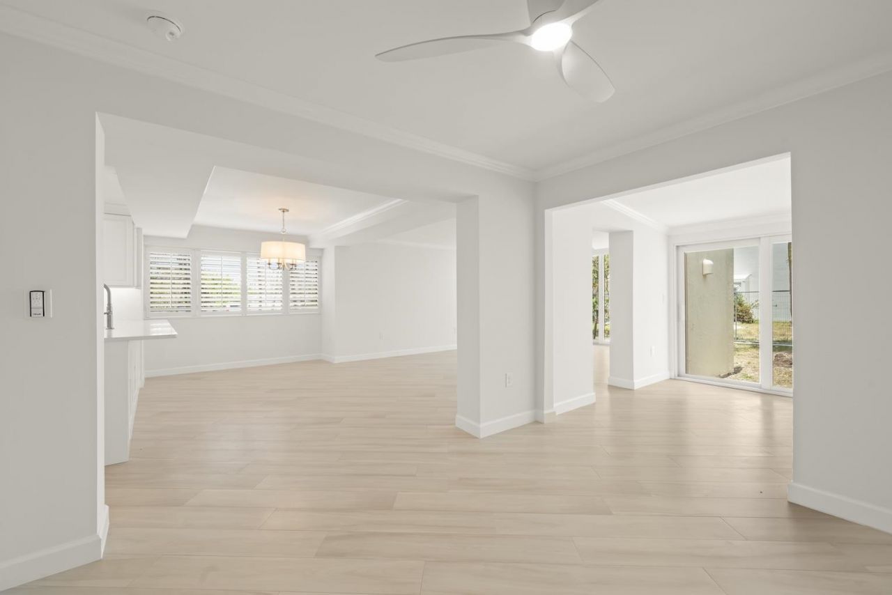 200 Periwinkle Way, Unit 111, Sanibel, FL 33957 Photo