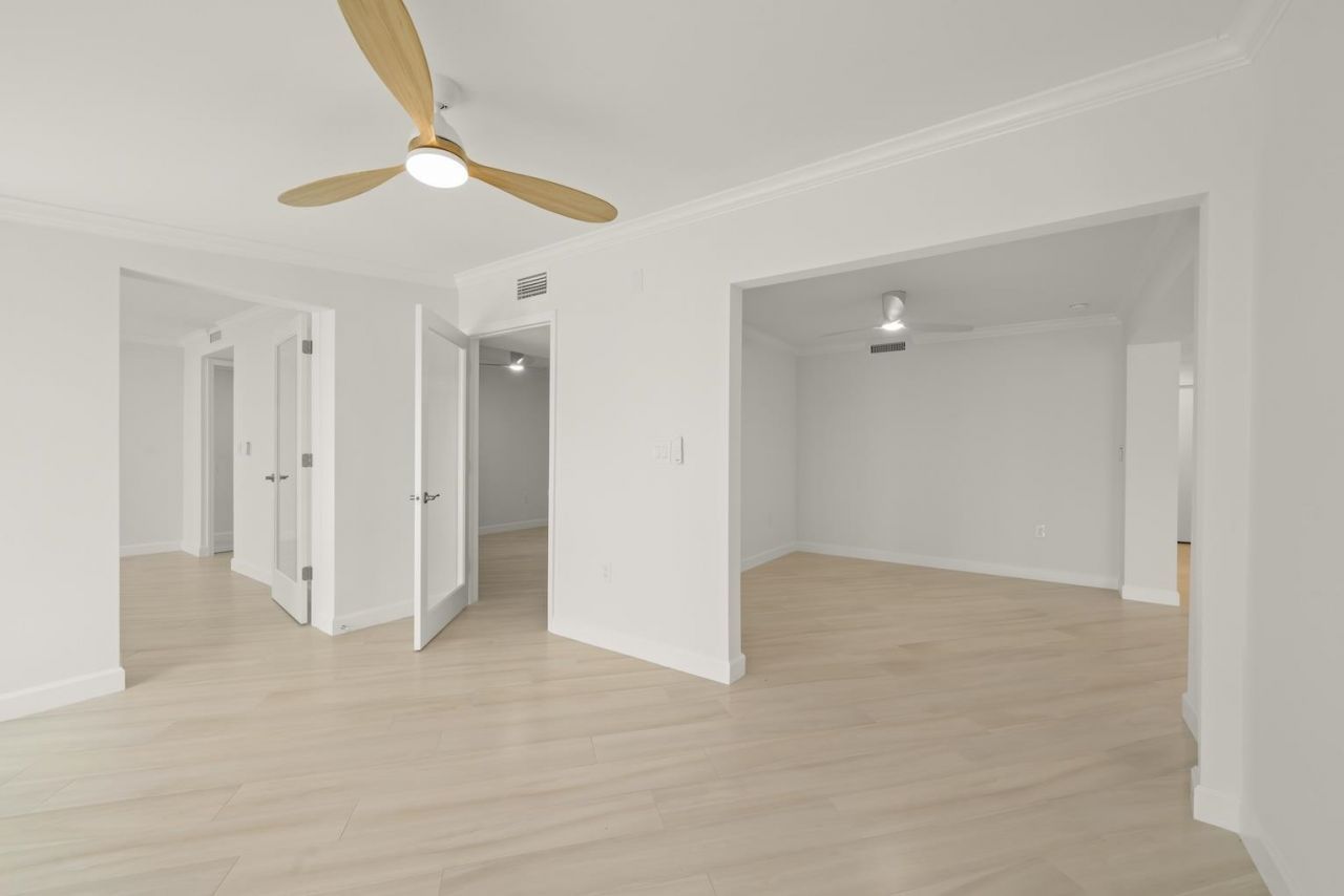 200 Periwinkle Way, Unit 111, Sanibel, FL 33957 Photo