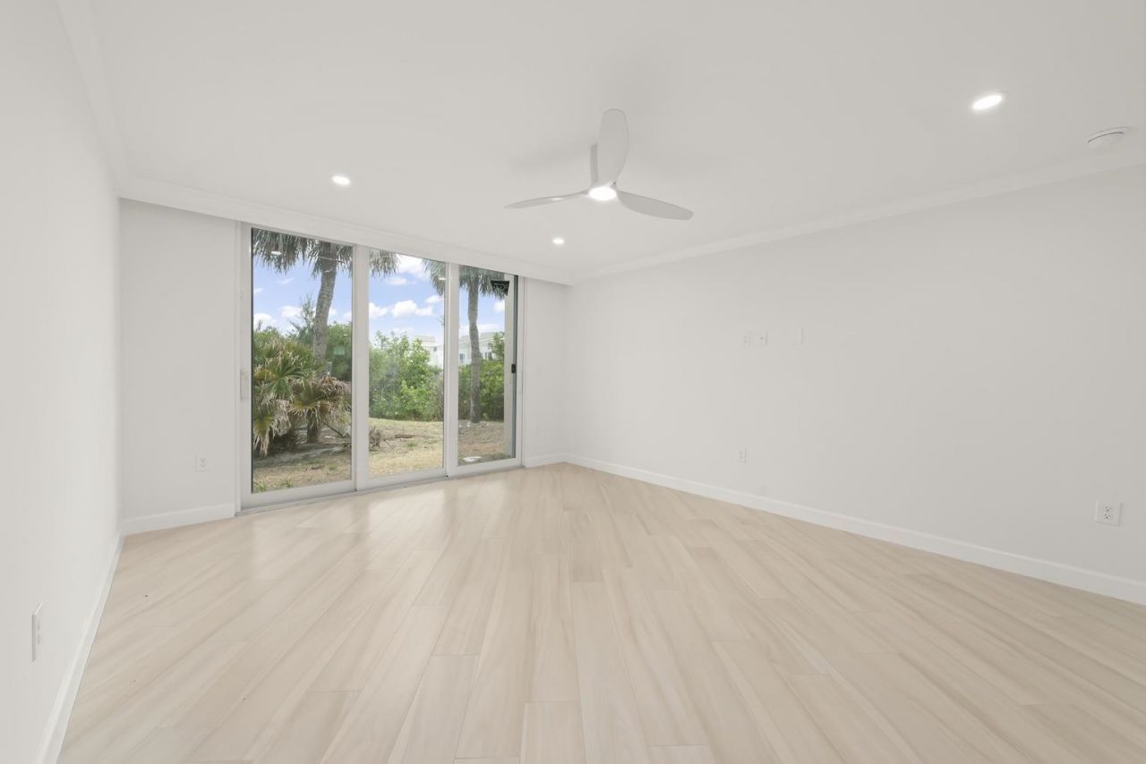 200 Periwinkle Way, Unit 111, Sanibel, FL 33957 Photo