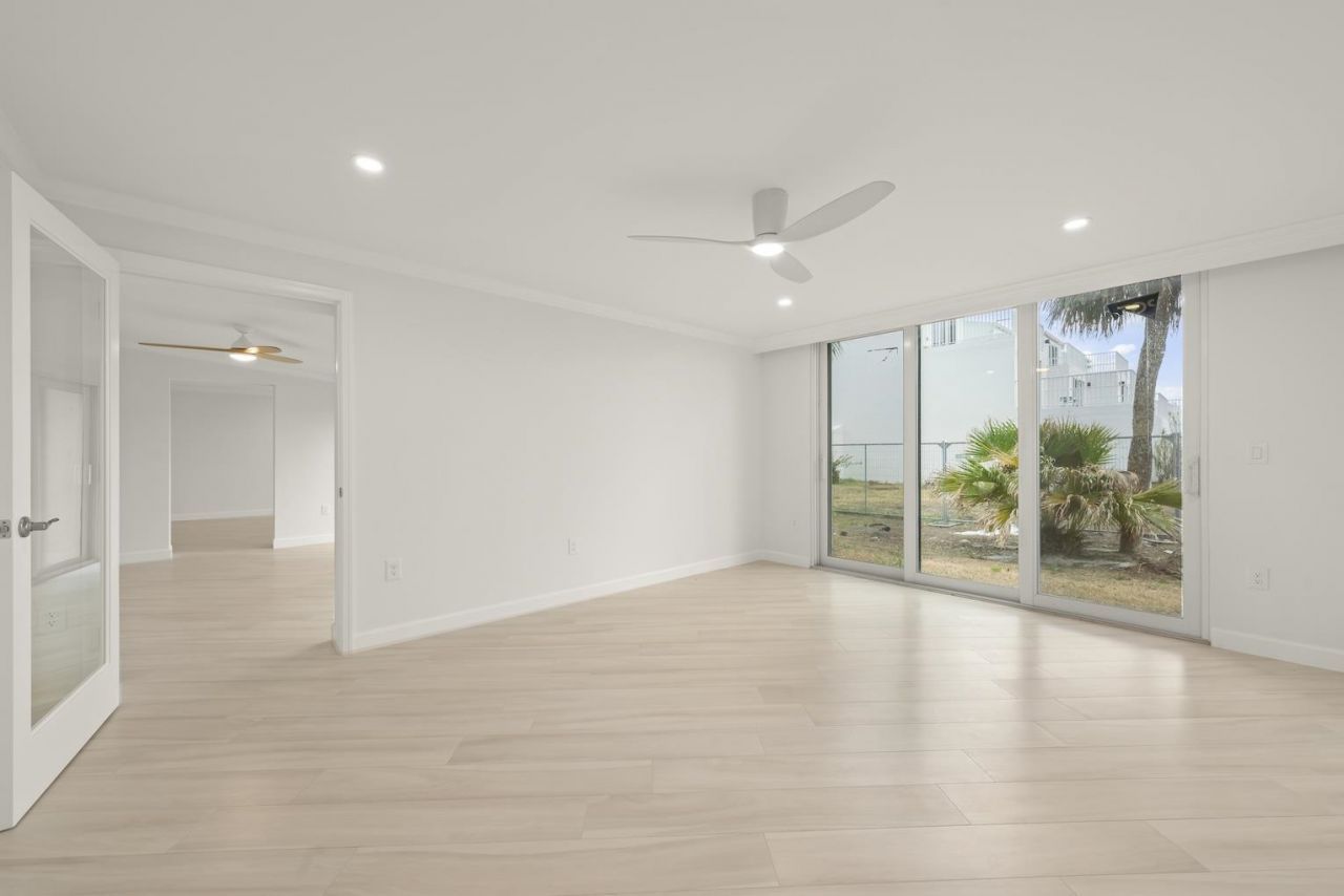 200 Periwinkle Way, Unit 111, Sanibel, FL 33957 Photo