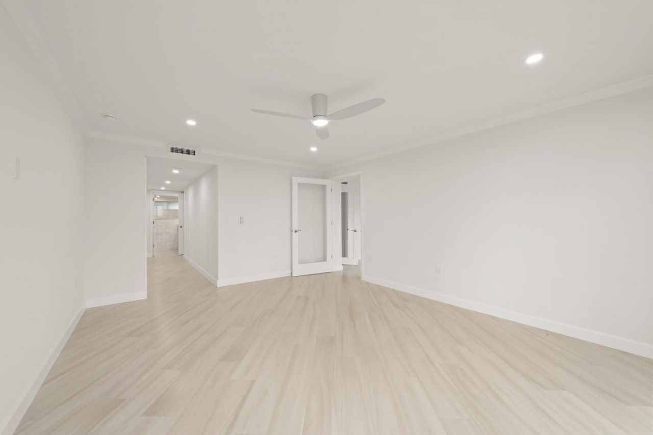 200 Periwinkle Way, Unit 111, Sanibel, FL 33957 Photo