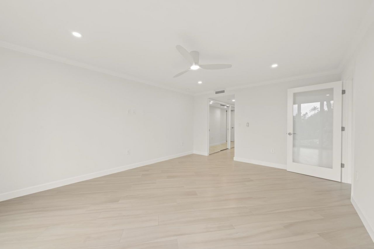 200 Periwinkle Way, Unit 111, Sanibel, FL 33957 Photo