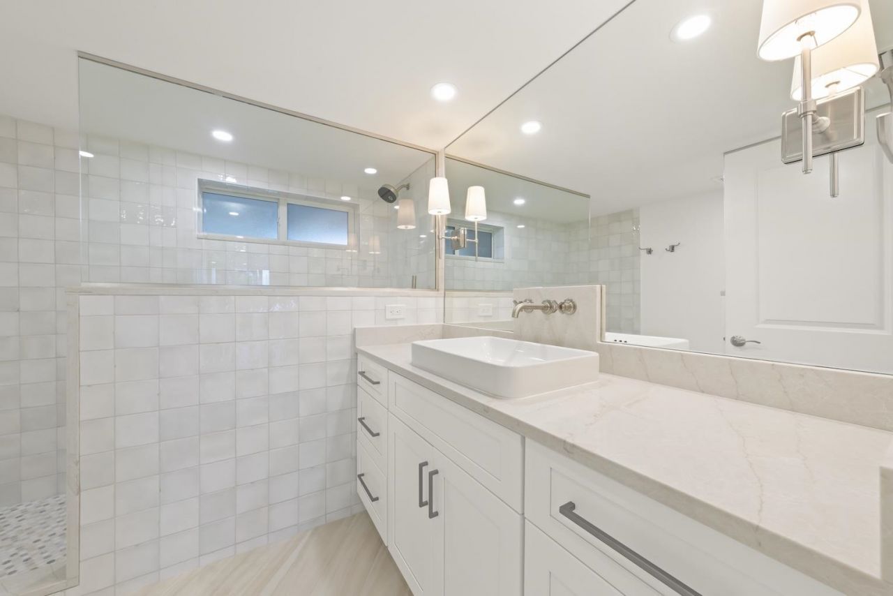 200 Periwinkle Way, Unit 111, Sanibel, FL 33957 Photo