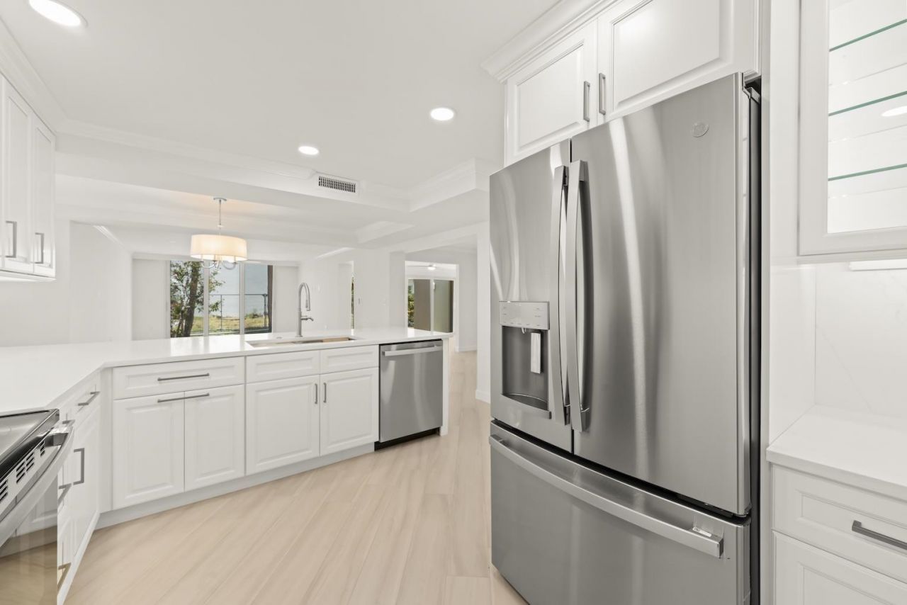 200 Periwinkle Way, Unit 111, Sanibel, FL 33957 Photo