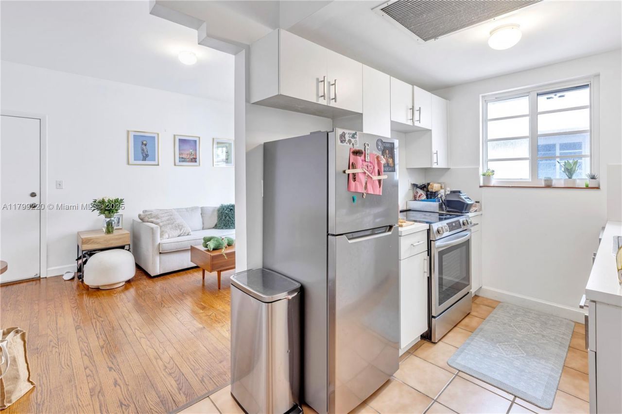 530 15th St, Unit 201, Miami Beach, FL 33139 Photo