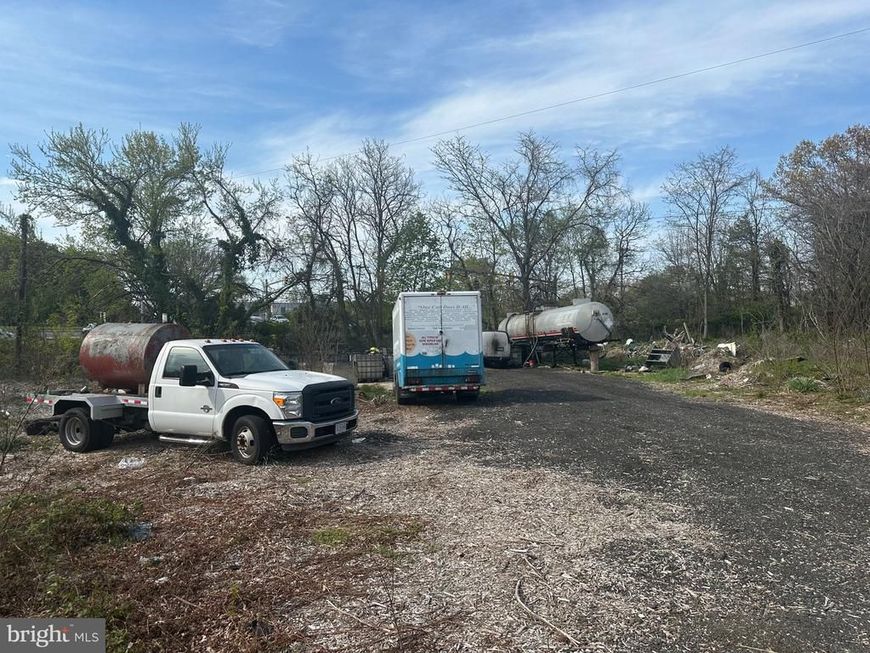 2017 County Road, District Heights, MD 20747 Main Photo