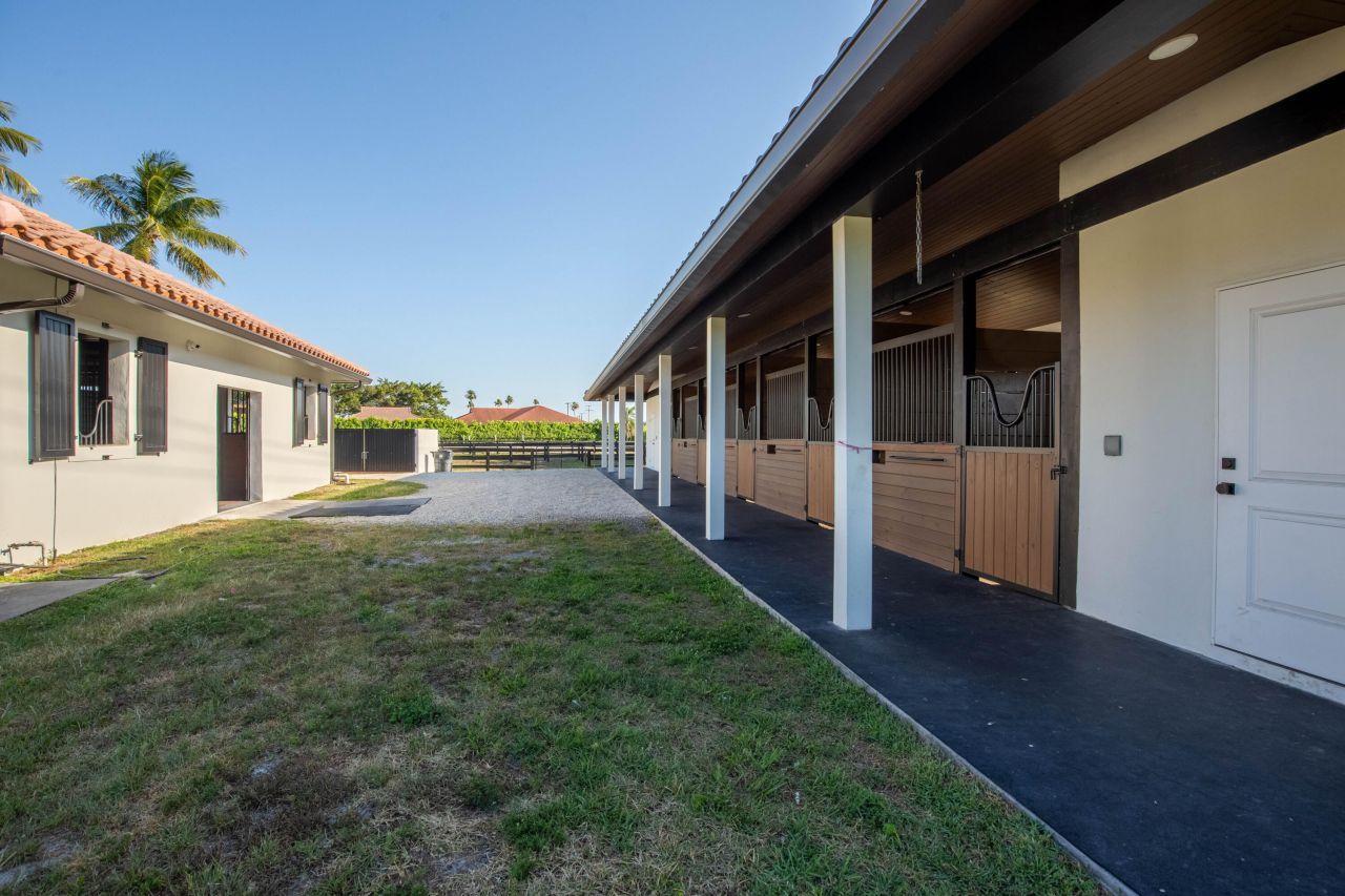 2184 Appaloosa Trail, Wellington, FL 33414 Photo