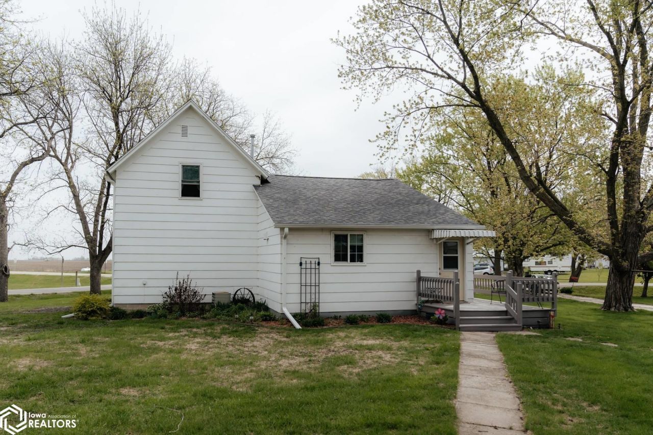 645 Oak Street, Kamrar, IA 50132 Main Photo