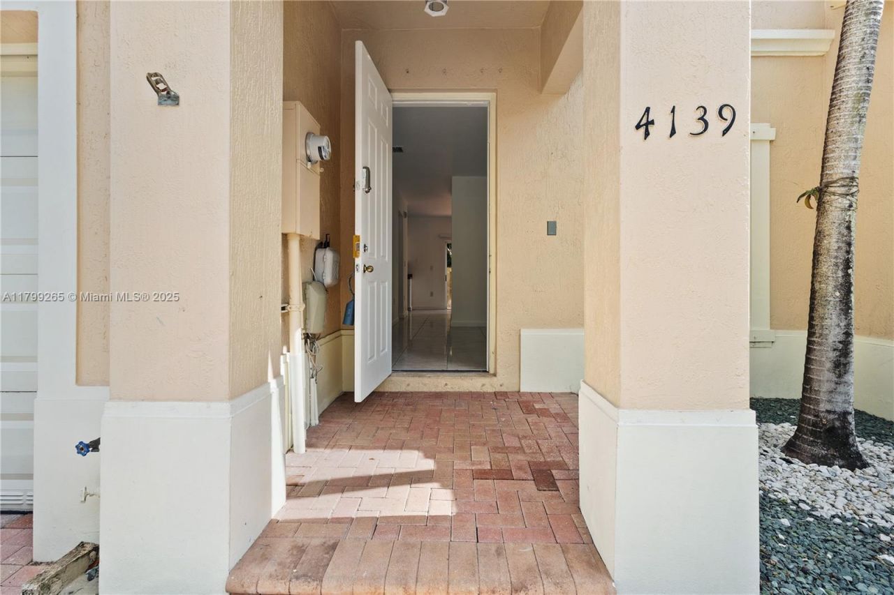 4139 NE 26th St, Homestead, FL 33033 Photo