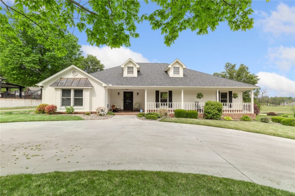 4402 Bogey Drive, Springdale, AR 72764 Main Photo