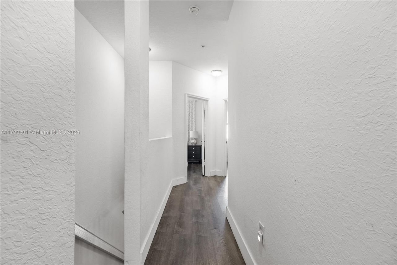 5640 NW 115th Ct, Unit 204, Doral, FL 33178 Photo