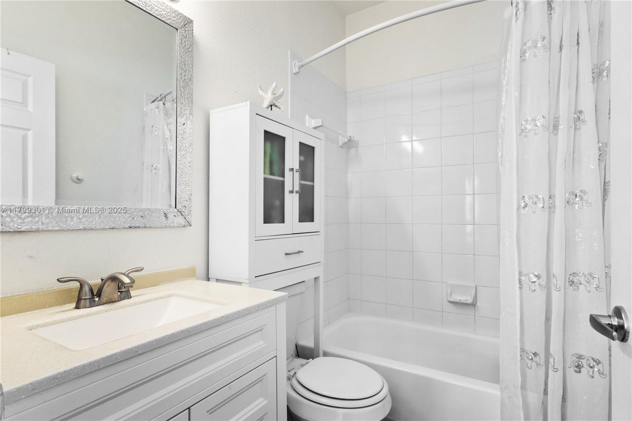 5640 NW 115th Ct, Unit 204, Doral, FL 33178 Photo