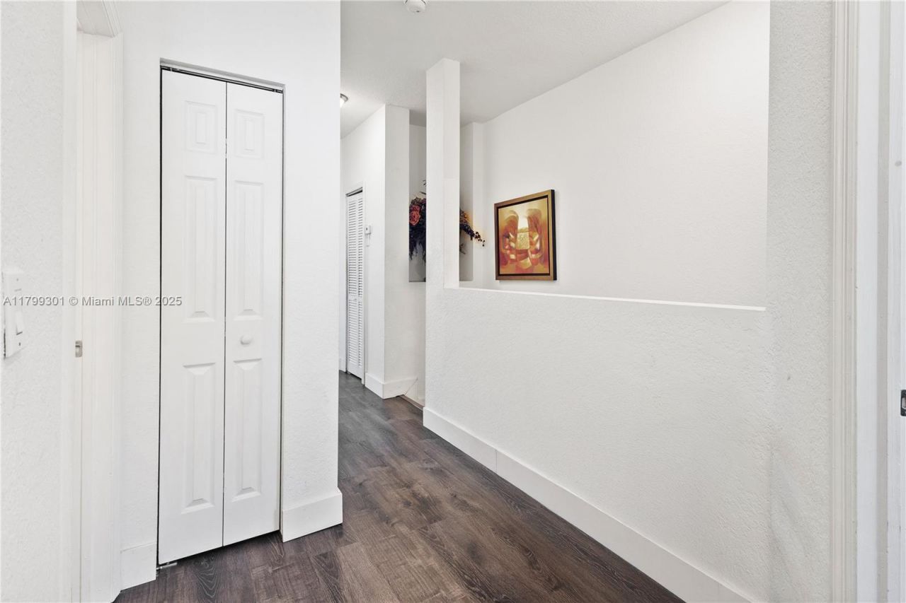 5640 NW 115th Ct, Unit 204, Doral, FL 33178 Photo