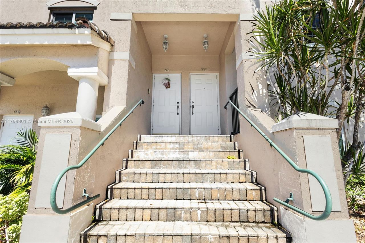 5640 NW 115th Ct, Unit 204, Doral, FL 33178 Photo