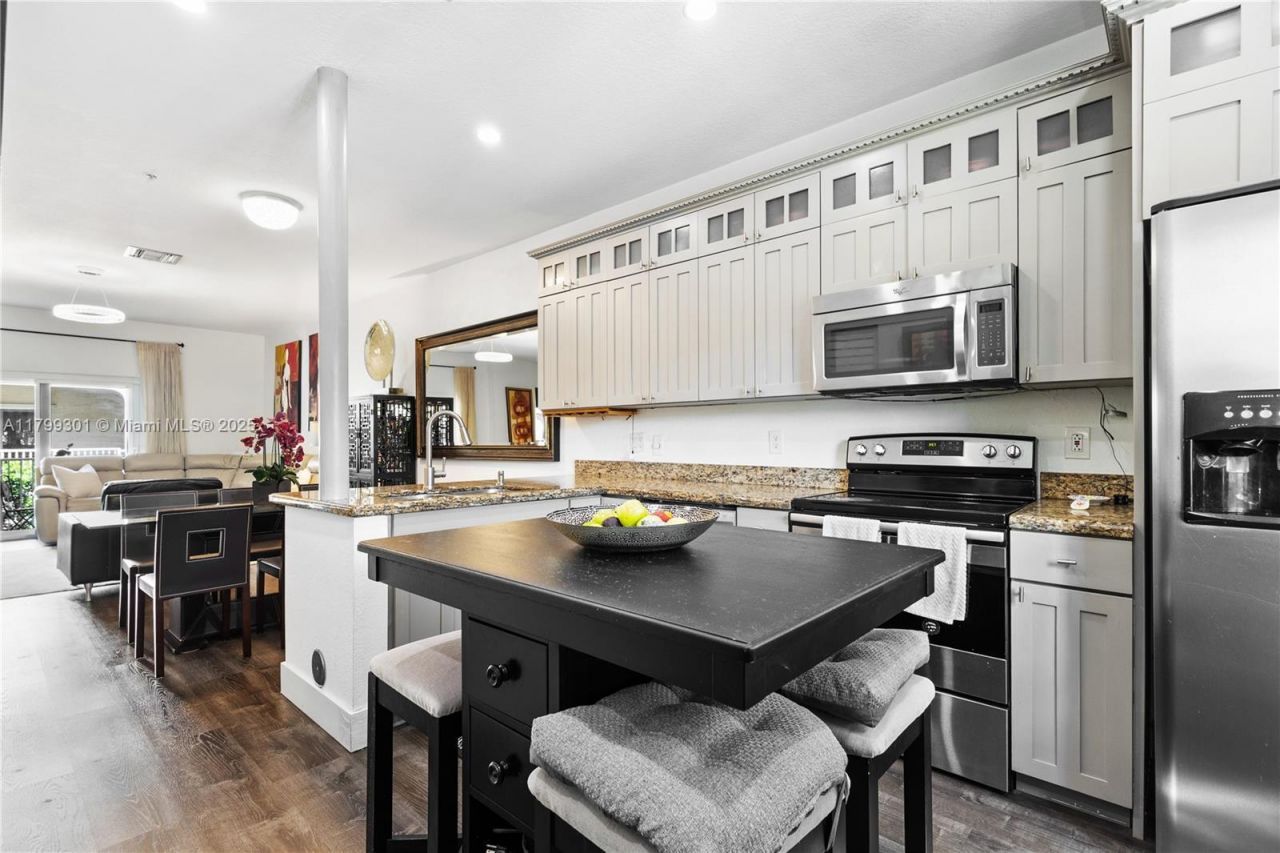 5640 NW 115th Ct, Unit 204, Doral, FL 33178 Photo