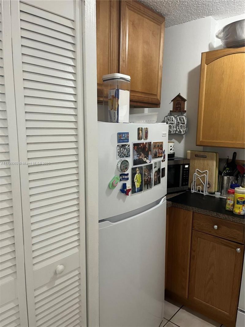 8145 NW 7th St, Unit 211, Miami, FL 33126 Photo