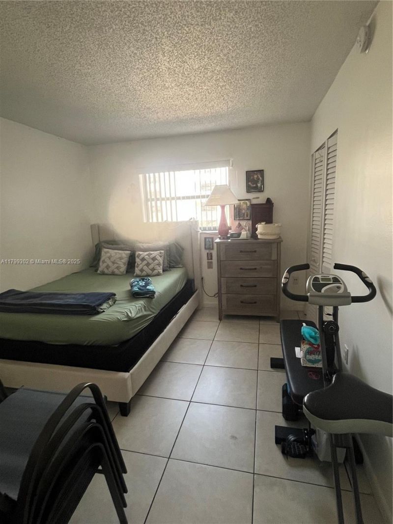 8145 NW 7th St, Unit 211, Miami, FL 33126 Photo