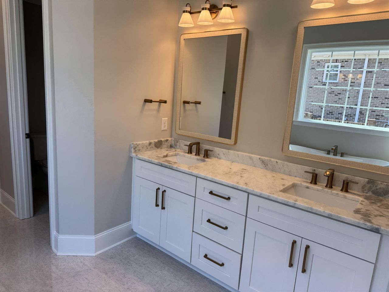 404 Plantation Oaks Dr. Photo 5