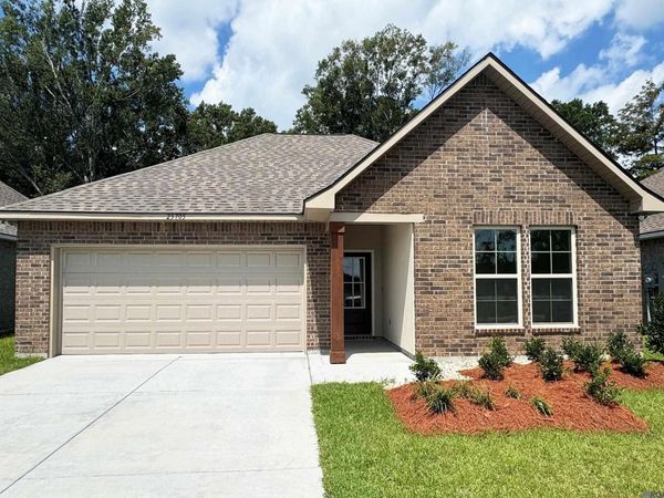 25705 Tarver Dr, Denham Springs, LA 70726