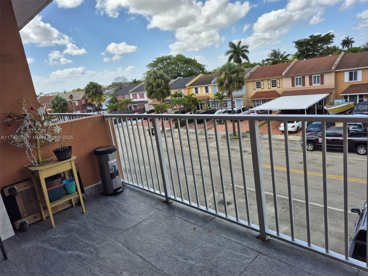 6850 W 16th Dr, Unit 320, Hialeah, FL 33014 Photo