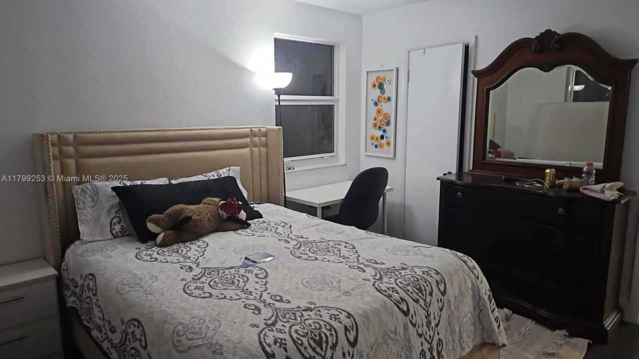 6850 W 16th Dr, Unit 320, Hialeah, FL 33014 Photo