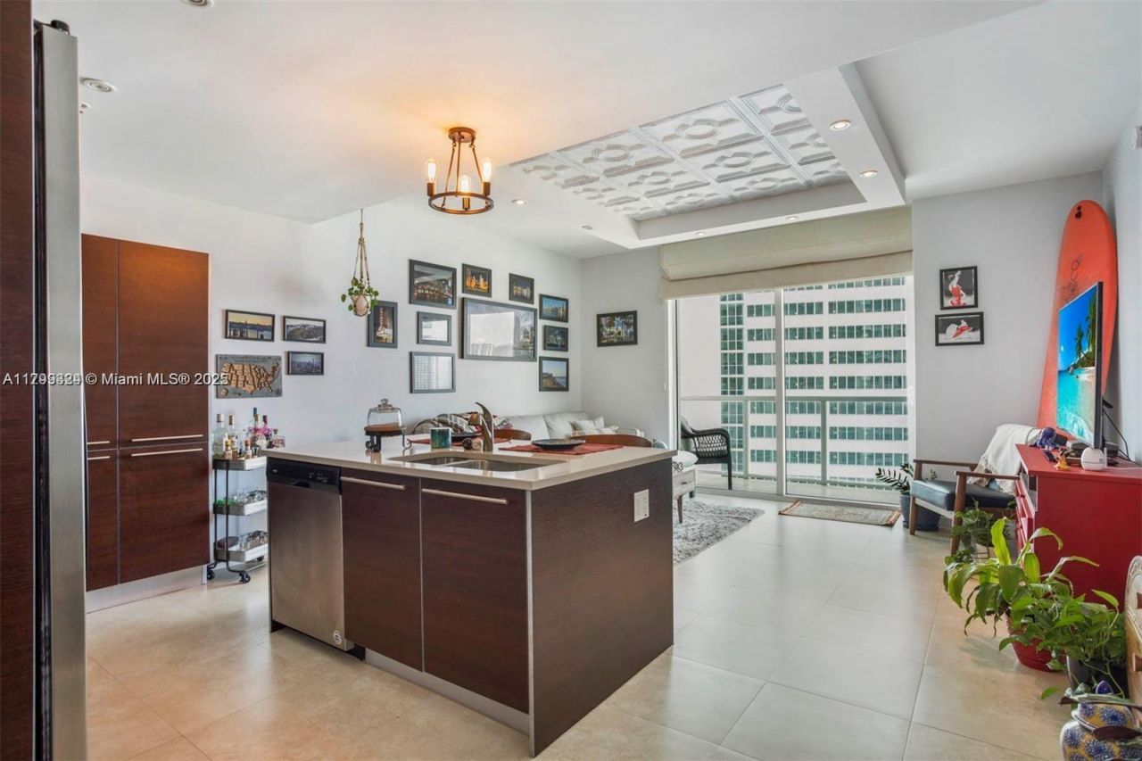 1900 N Bayshore Dr, Unit 2307, Miami, FL 33132 Photo