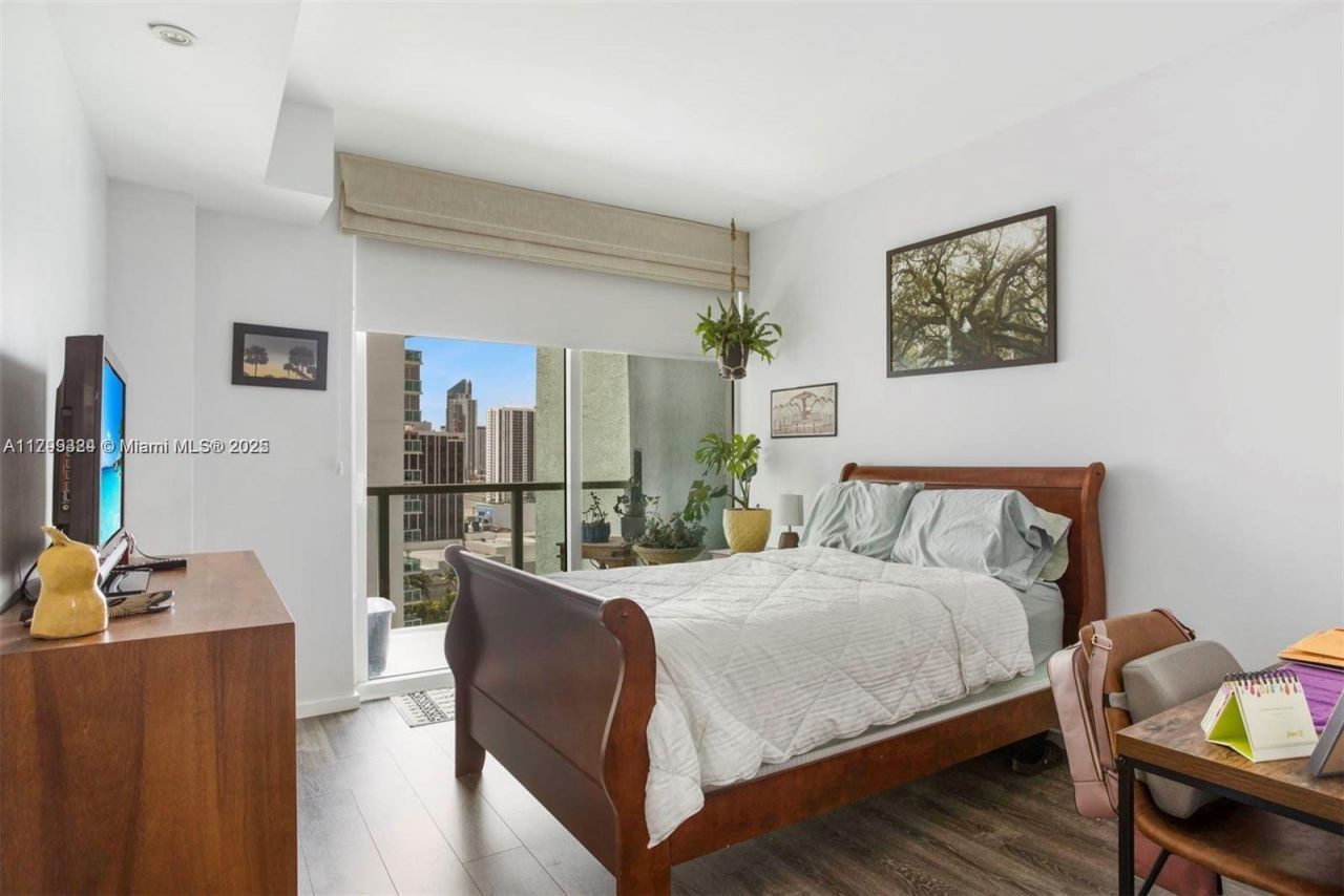 1900 N Bayshore Dr, Unit 2307, Miami, FL 33132 Photo