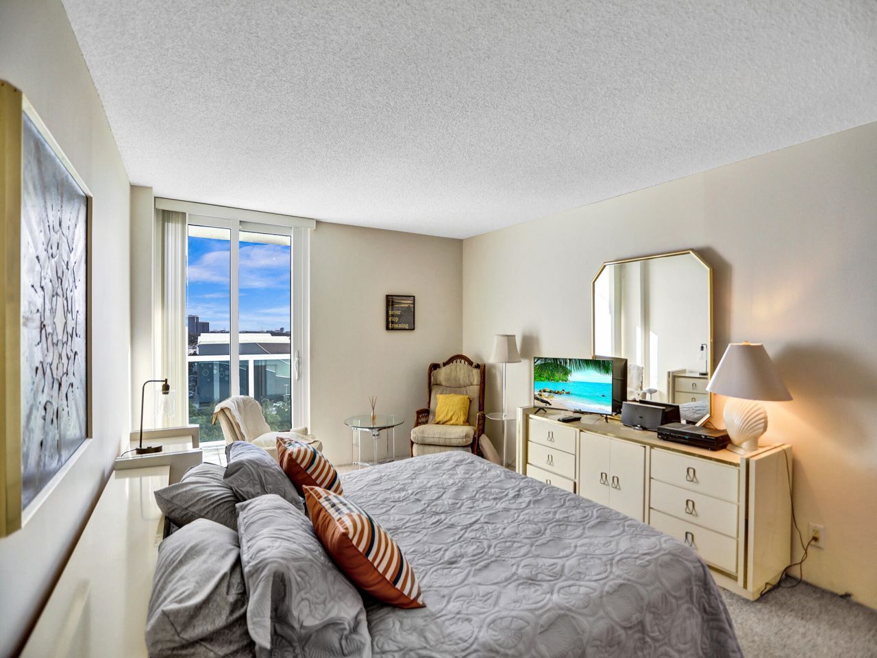 100 Bayview Drive, Unit 1125, Sunny Isles Beach, FL 33160 Photo