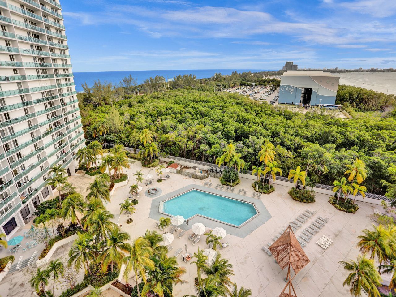 100 Bayview Drive, Unit 1125, Sunny Isles Beach, FL 33160 Photo