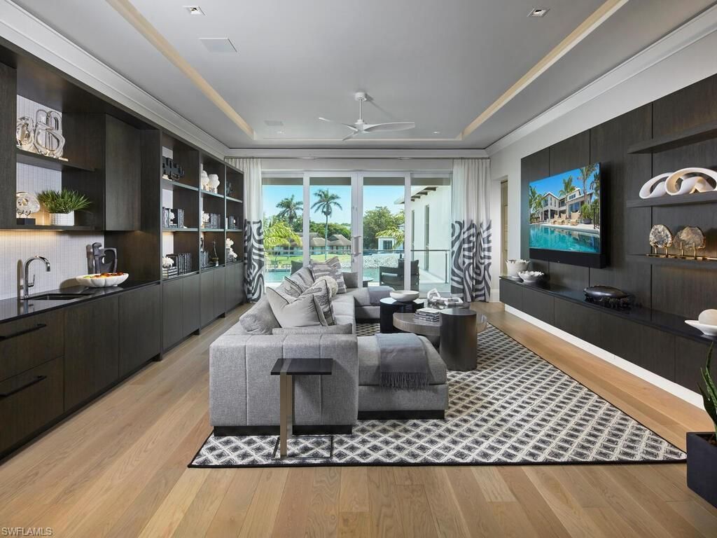 3233 Gin Ln, Naples, FL 34102 Photo