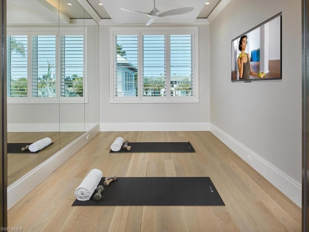 3233 Gin Ln, Naples, FL 34102 Photo