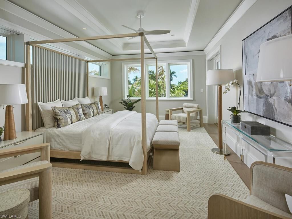 3233 Gin Ln, Naples, FL 34102 Photo