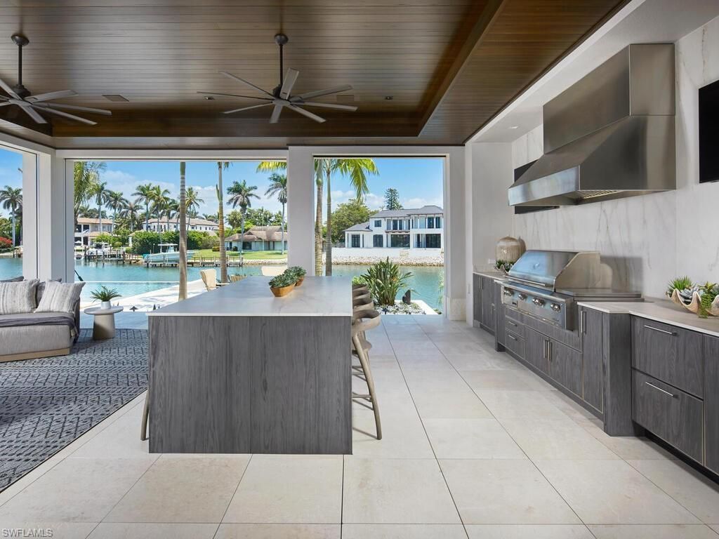 3233 Gin Ln, Naples, FL 34102 Photo