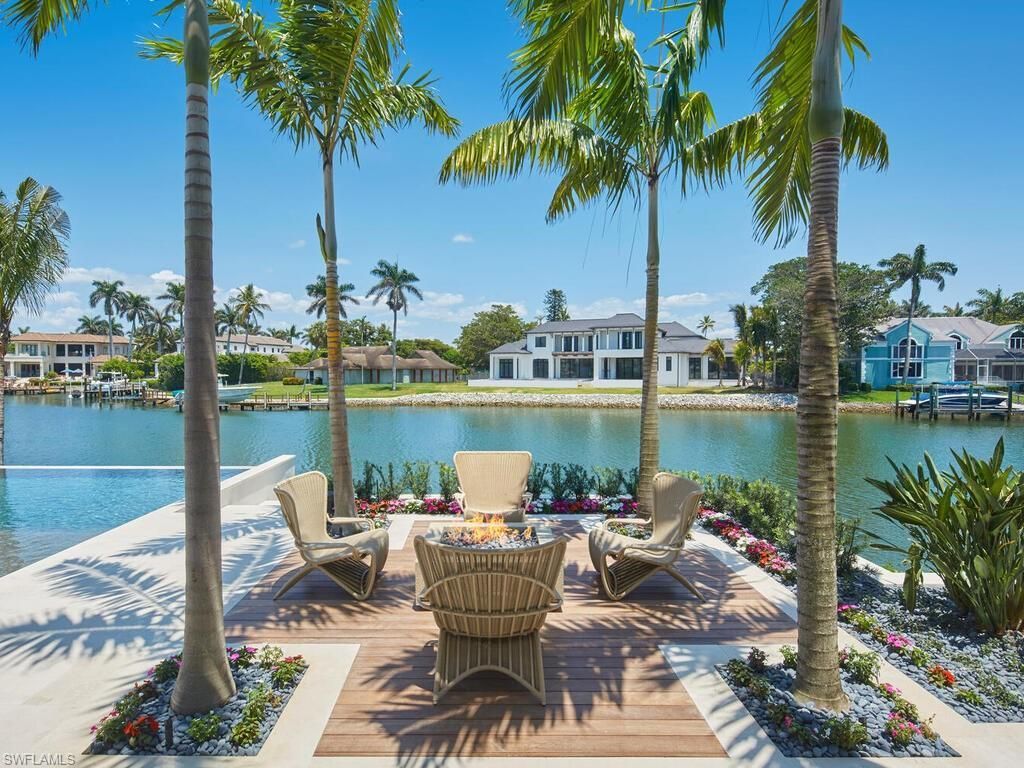 3233 Gin Ln, Naples, FL 34102 Photo