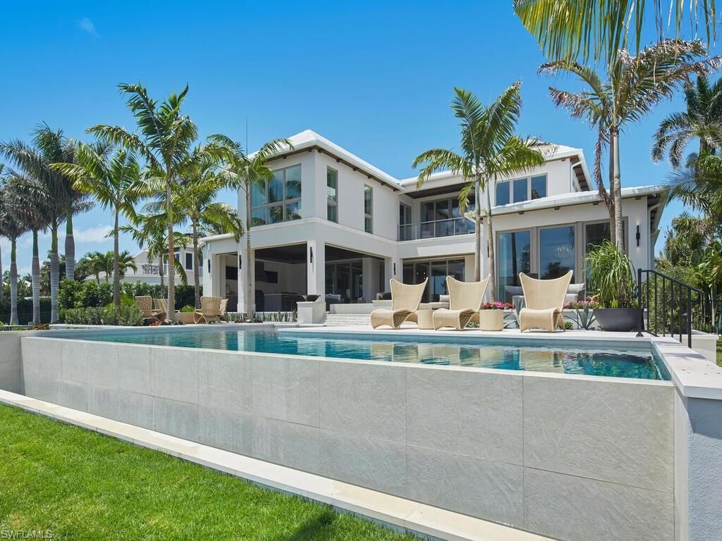 3233 Gin Ln, Naples, FL 34102 Photo