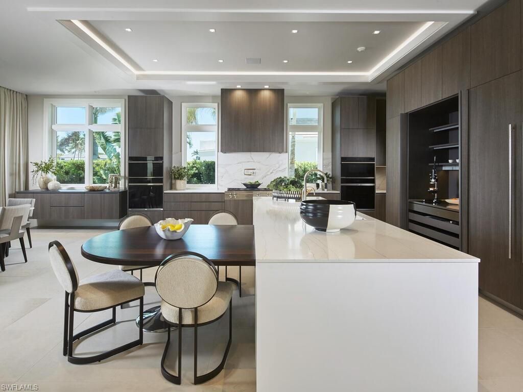 3233 Gin Ln, Naples, FL 34102 Photo