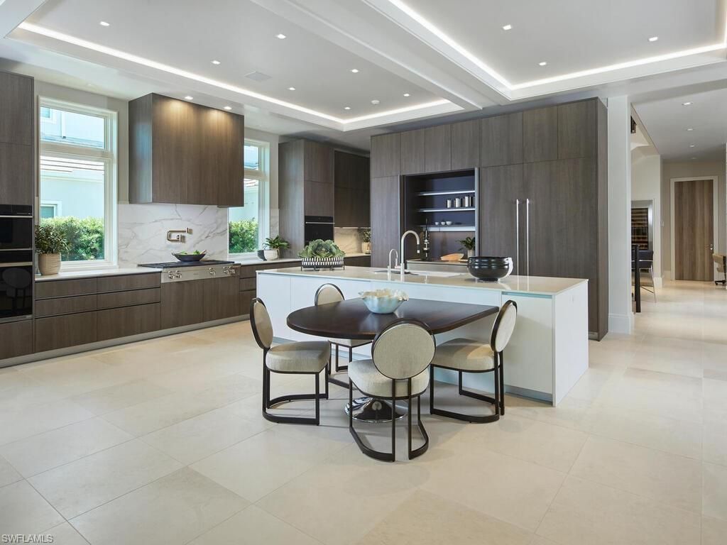 3233 Gin Ln, Naples, FL 34102 Photo