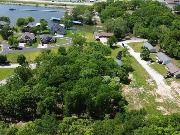 2609 Lake Road 3, Grove, OK 74344