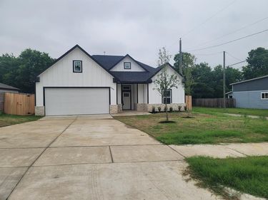 625 Atlanta Street, Fort Worth, TX 76104
