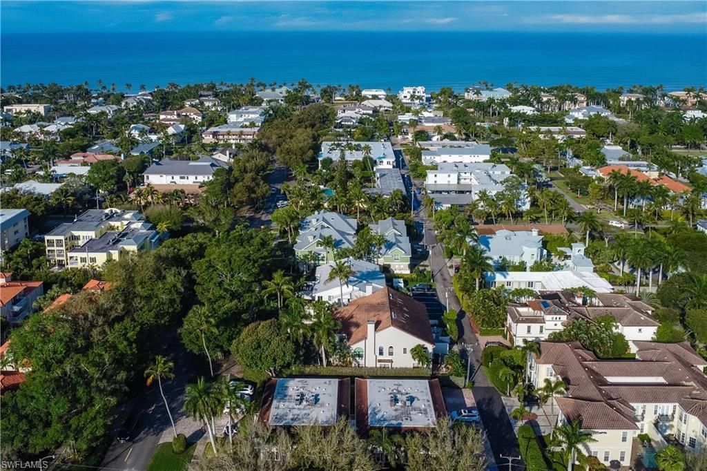 290 4th St S, Unit 202, Naples, FL 34102 Photo