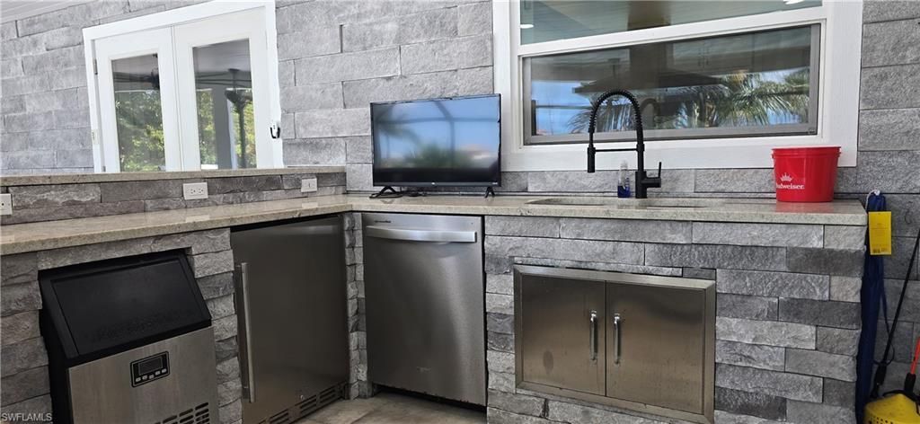 1610 Cornwallis Pkwy, Cape Coral, FL 33904 Photo