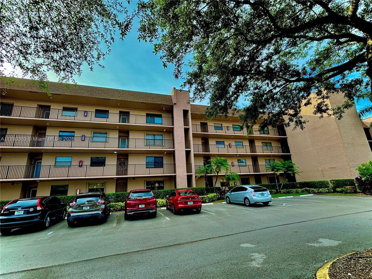 10451 Sunrise Lakes Blvd, Unit 205, Sunrise, FL 33322 Photo