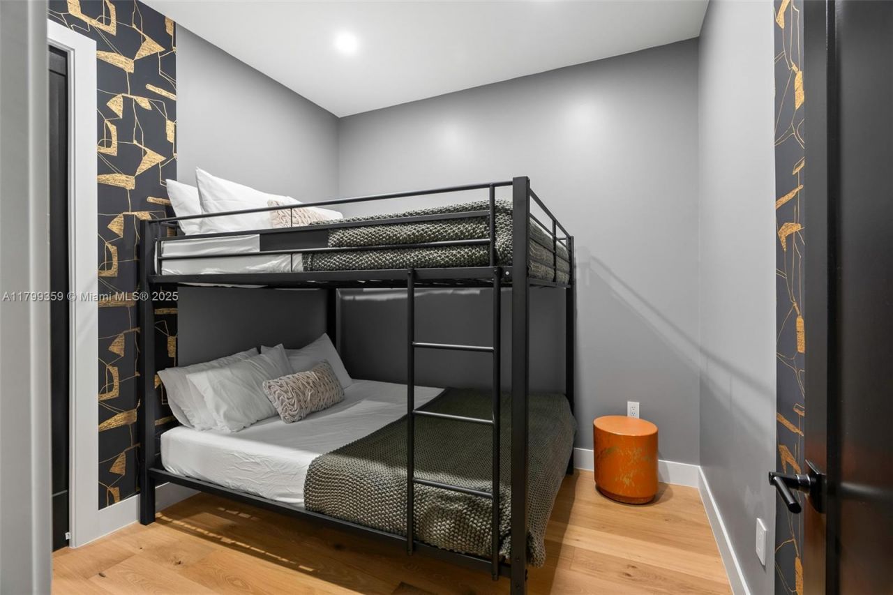 400 NW 49th St, Miami, FL 33127 Photo