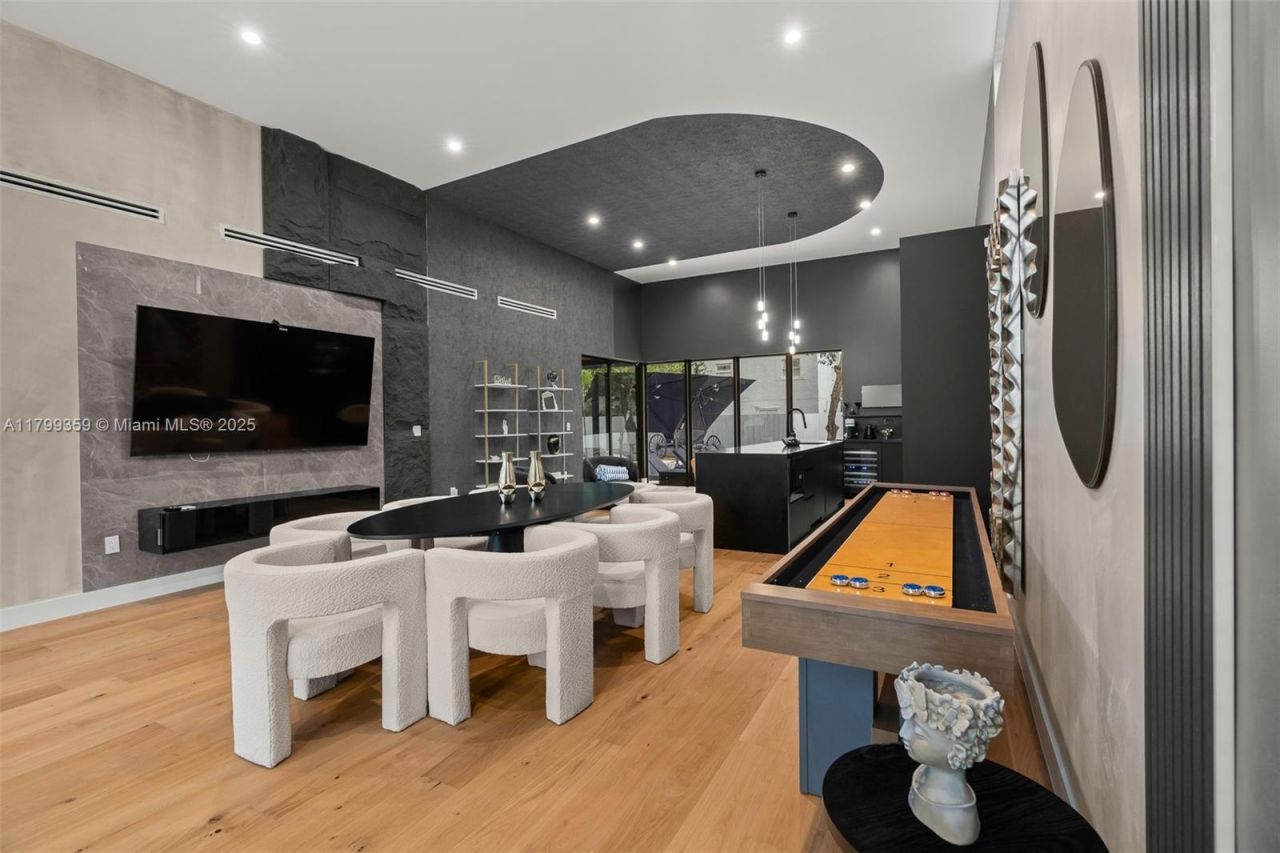 400 NW 49th St, Miami, FL 33127 Photo