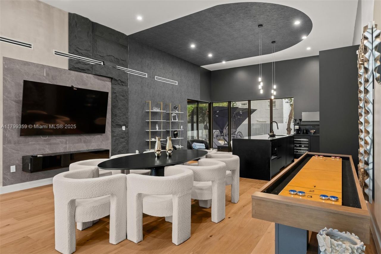 400 NW 49th St, Miami, FL 33127 Photo