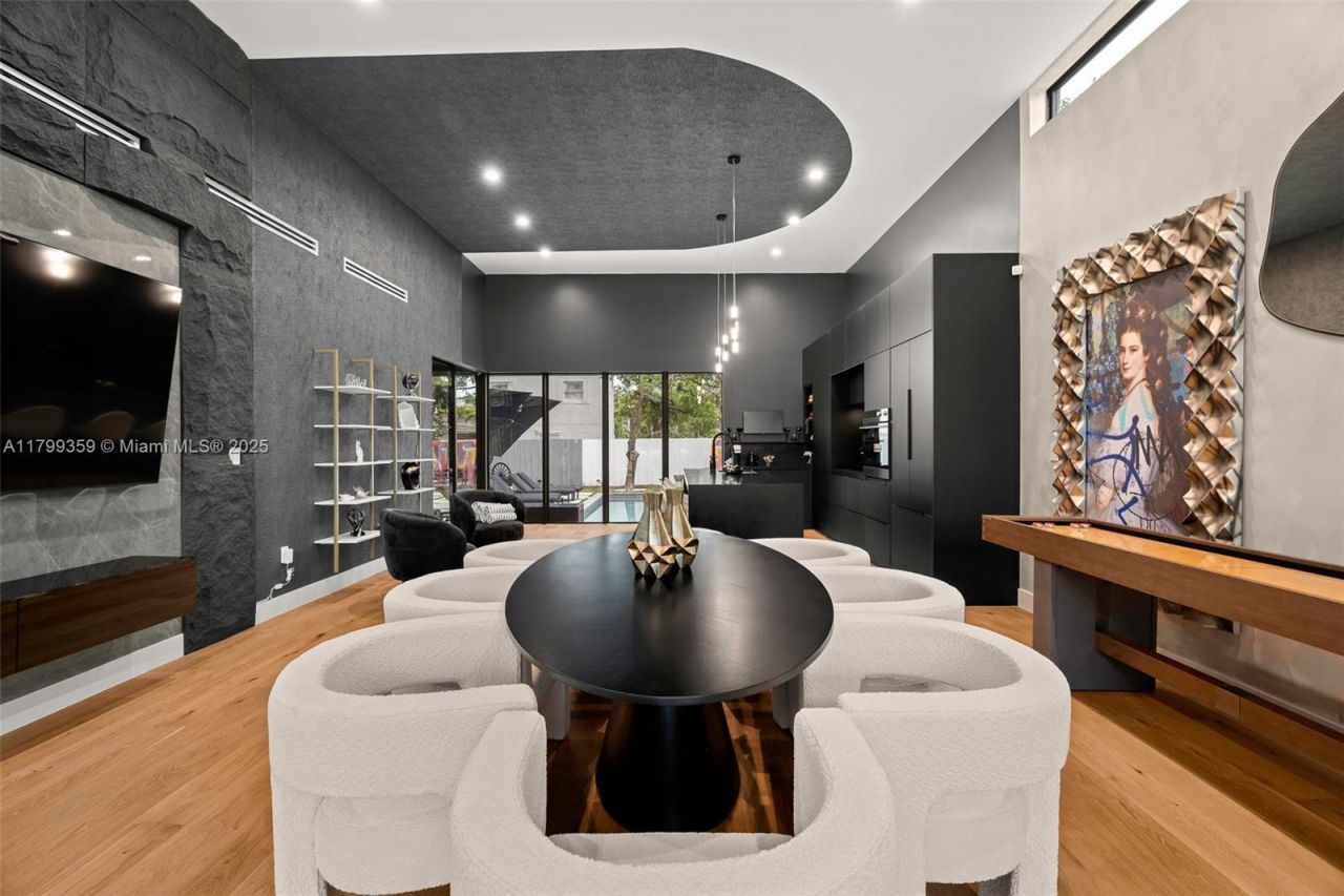 400 NW 49th St, Miami, FL 33127 Photo