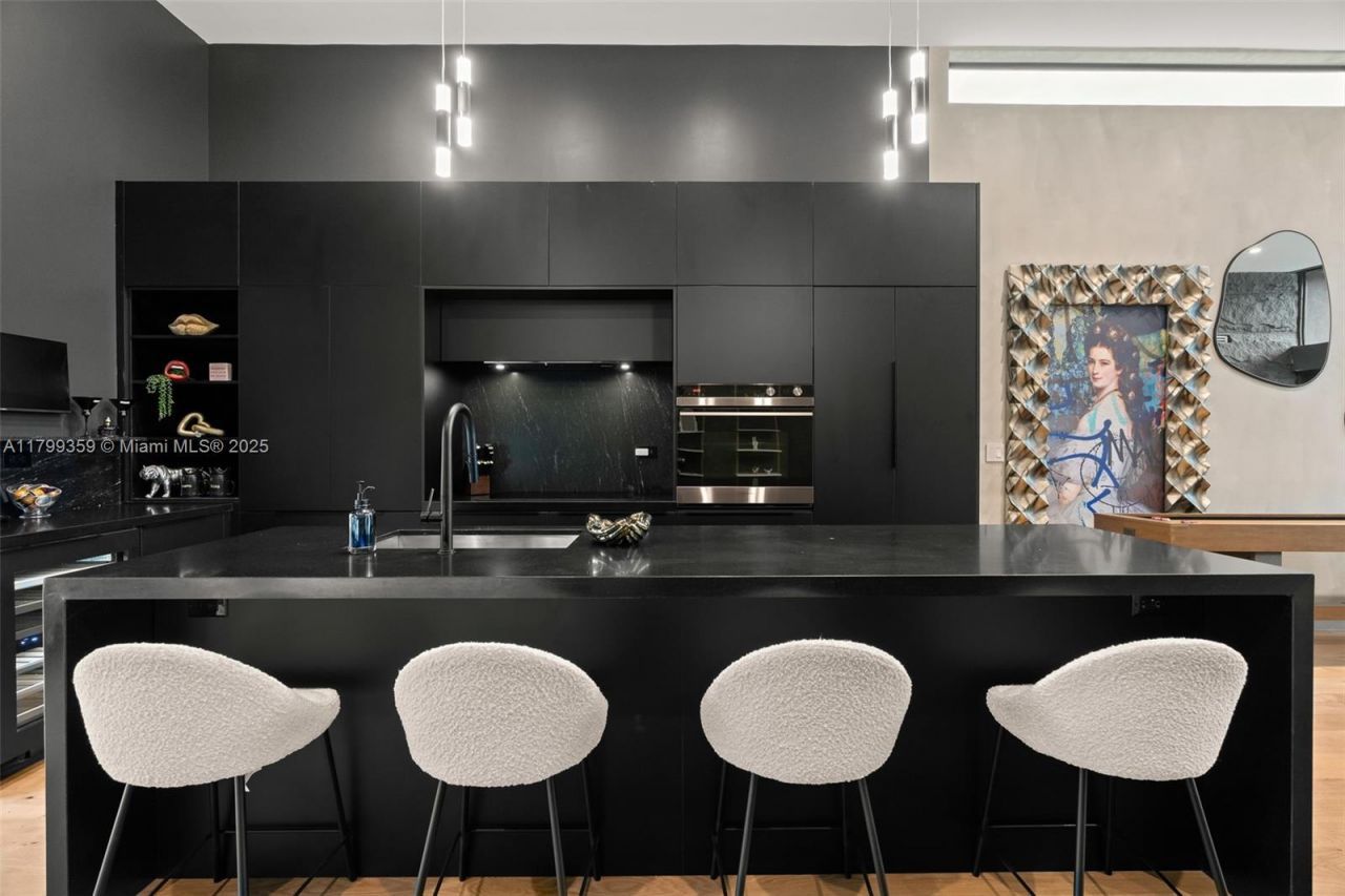 400 NW 49th St, Miami, FL 33127 Photo