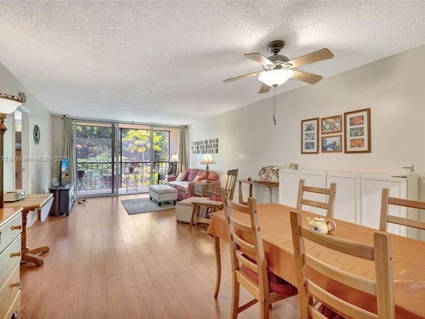 7080 Environ Blvd, Unit 223, Lauderhill, FL 33319