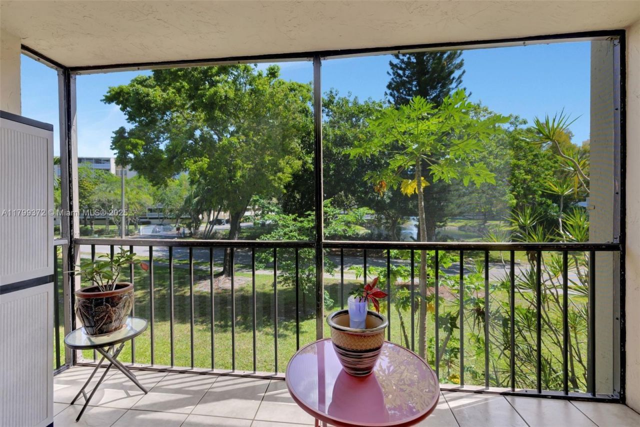 7080 Environ Blvd, Unit 223, Lauderhill, FL 33319 Photo